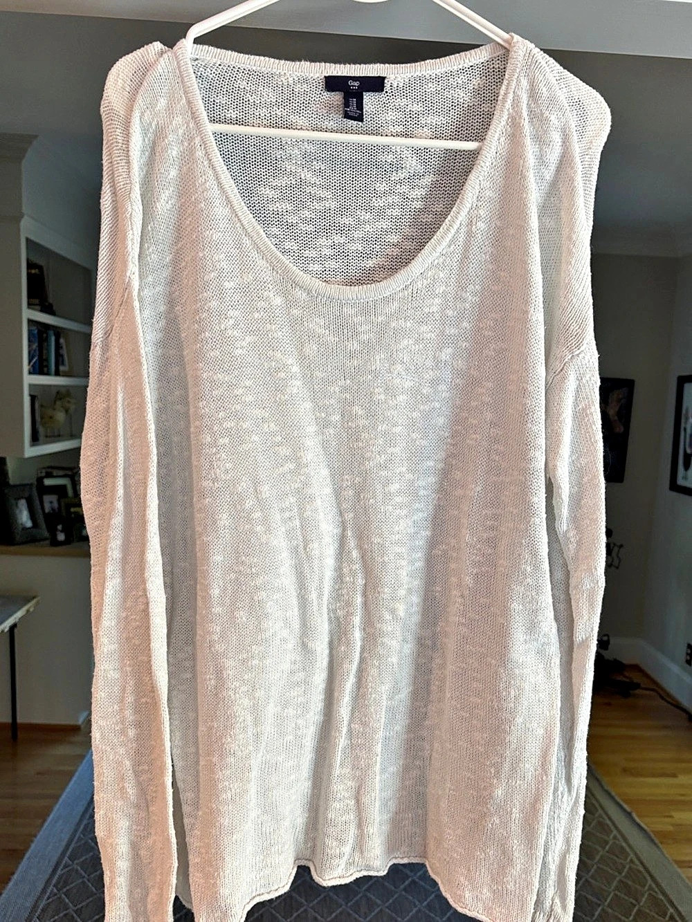 Gap Scoop Neck Lightweight Knit Sweater in White